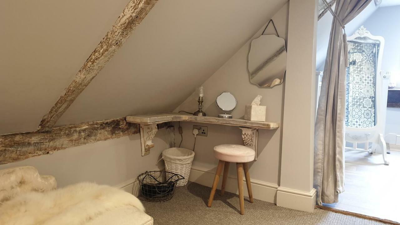 The Horse Inn Hurst Hurstpierpoint Room photo